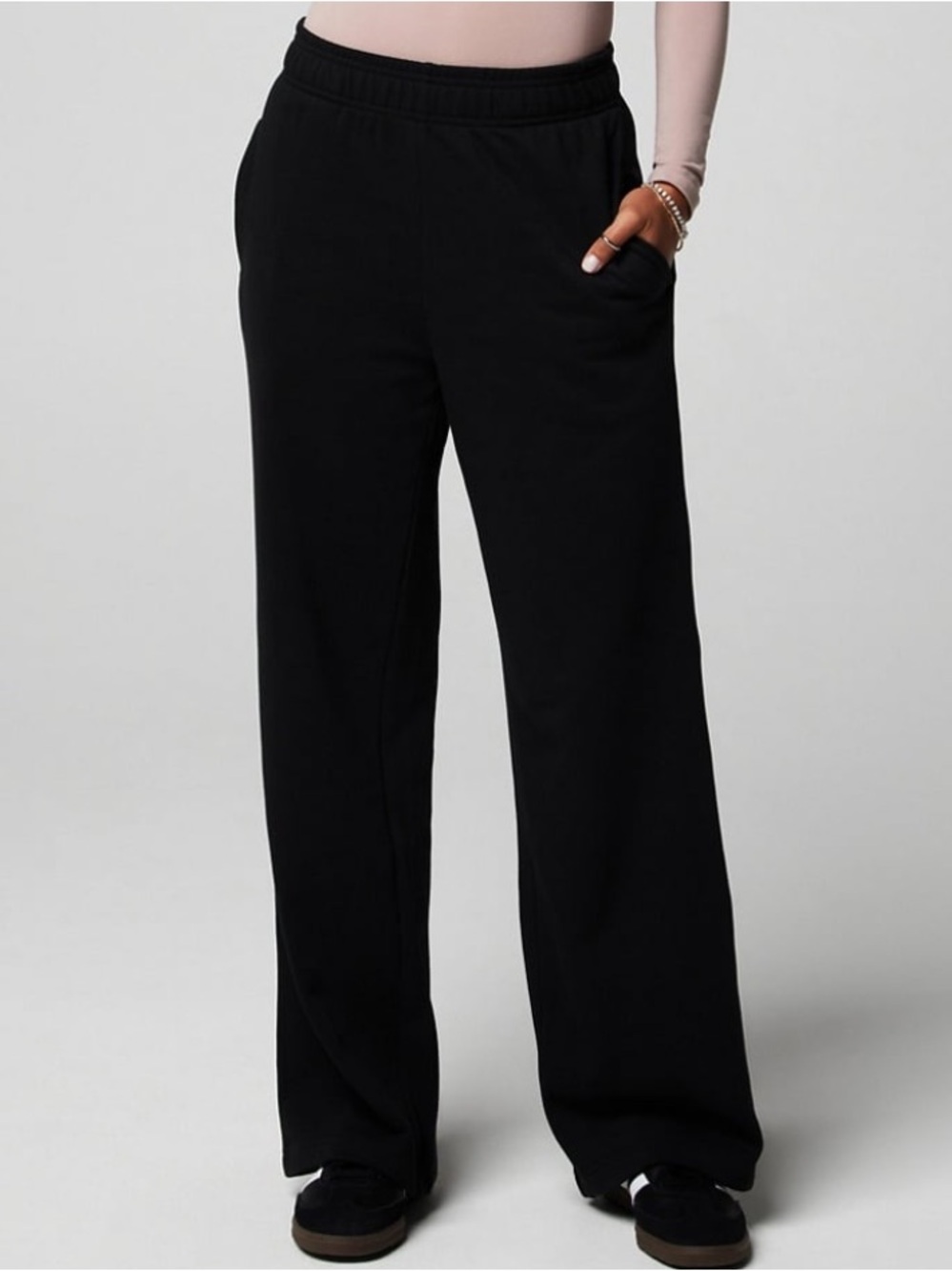 Fabletics year round terry wide leg pants sweatpants women’s size small